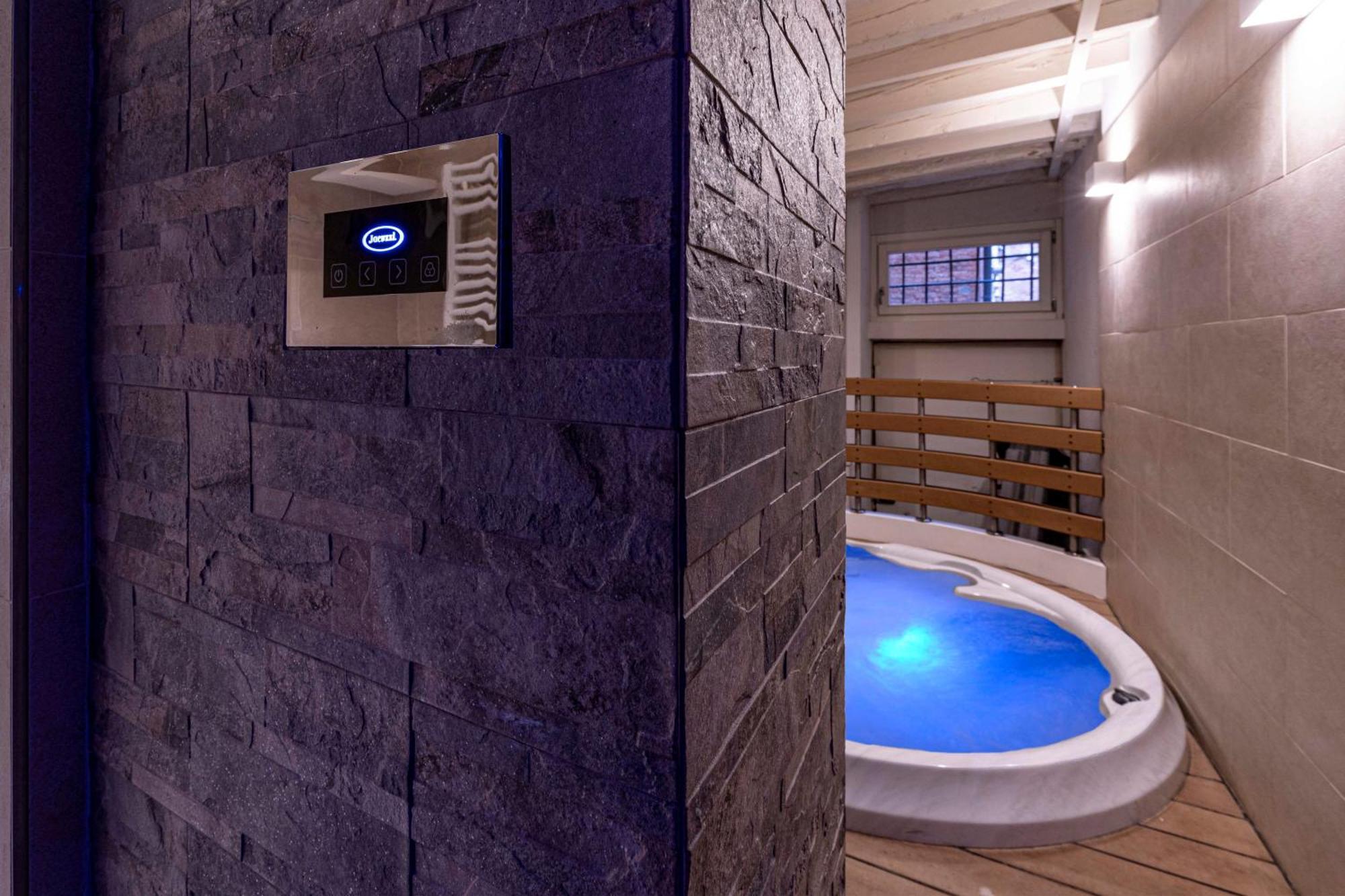 Apartment San Samuele Centro+ Wellness Pool Jacuzzi Venedig